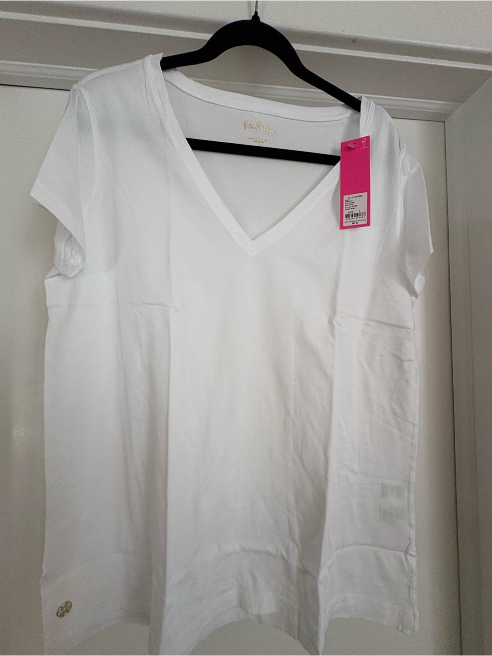 Lilly Pulitzer White V-Neck Short Sleeve Tee
